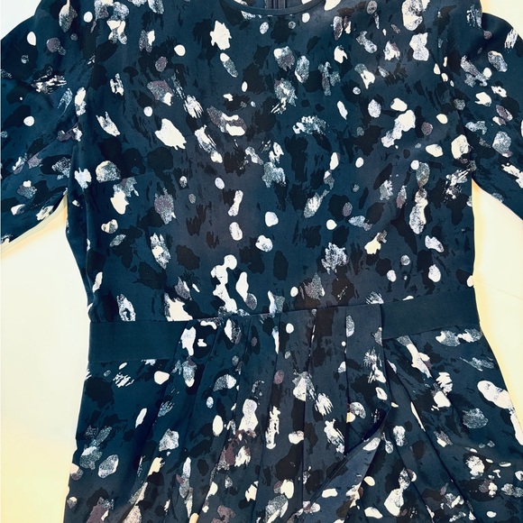 Club Monaco SILK long sleeve dress - Picture 13 of 13